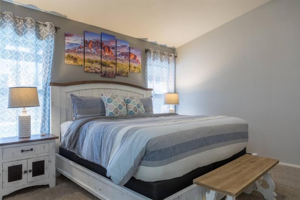 Cozy Home With Pool, Fire Table, Bbq, Rv Parking Mesa Exterior photo