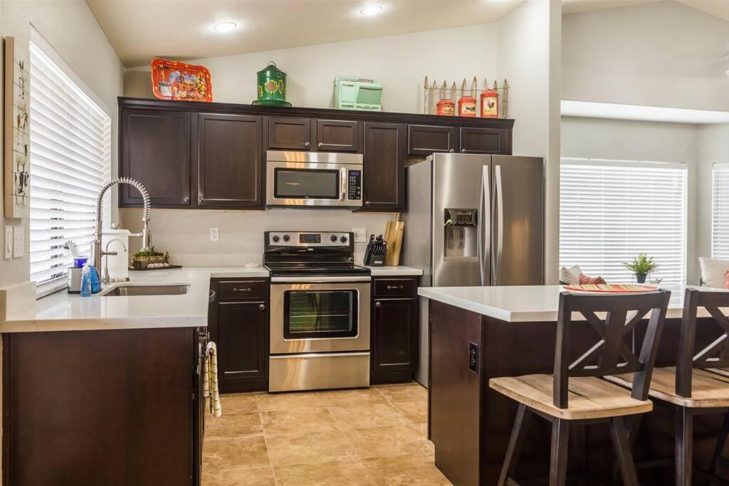 Cozy Home With Pool, Fire Table, Bbq, Rv Parking Mesa Exterior photo